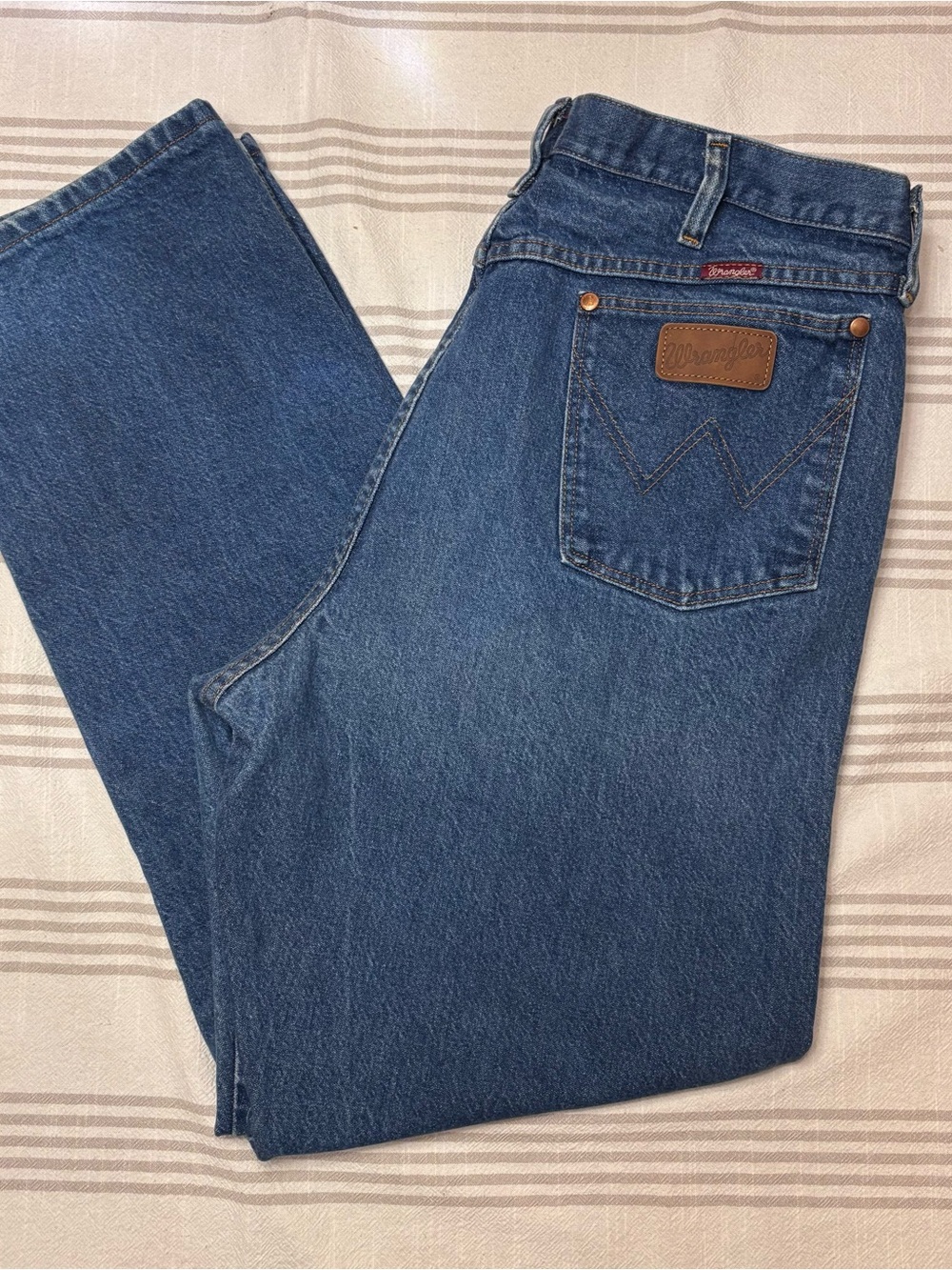 Wrangler Style 31 Relaxed Fit 100% Cotton Broken Twill Jeans in GUC 38x32